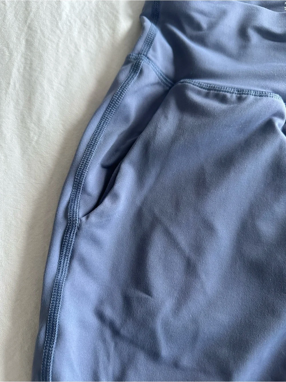 Under Armour High-Waist joggers in Slate Blue - Picture 3 of 5
